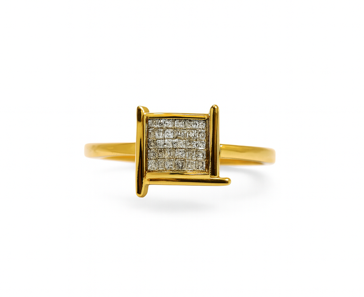 Beautiful Natural Diamond Ring